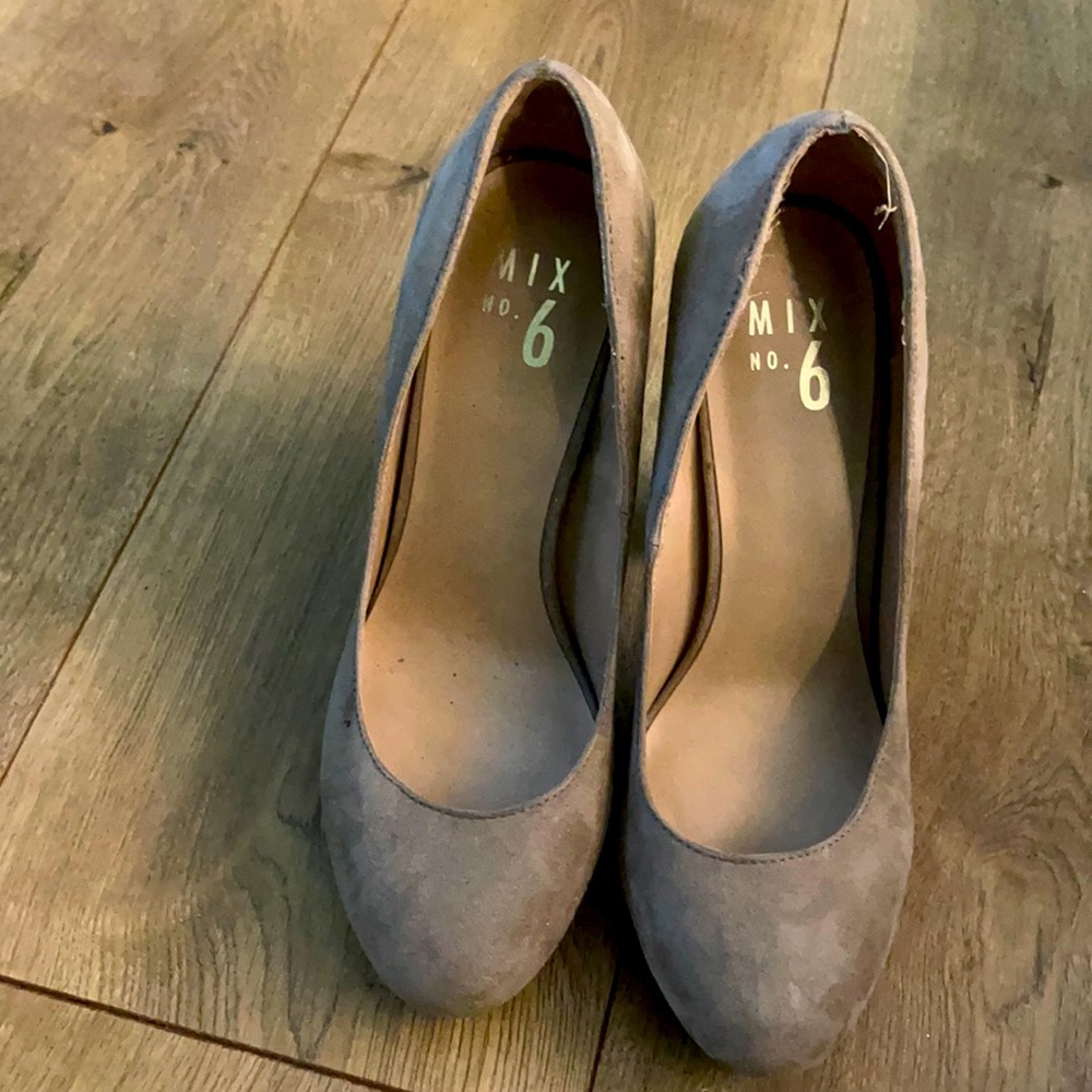 Tan heeles